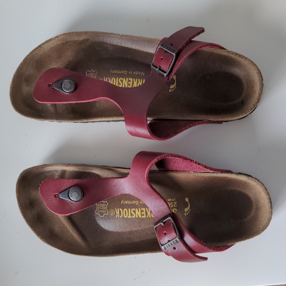 Birkenstock red leather Gizeh